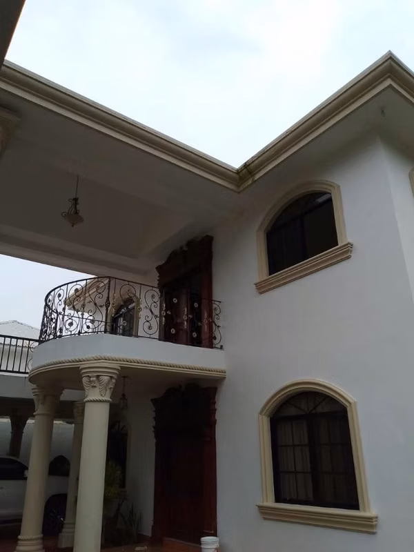 Se alquila casa en Valle Azul San Pedro sula