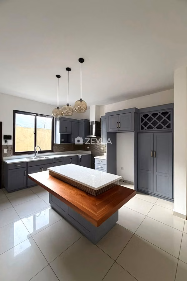 Se Vende Casa En Residencial Pedregal, SPS