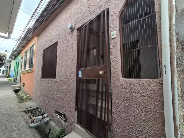 Sale of Peatonal house in Cologne Central America West