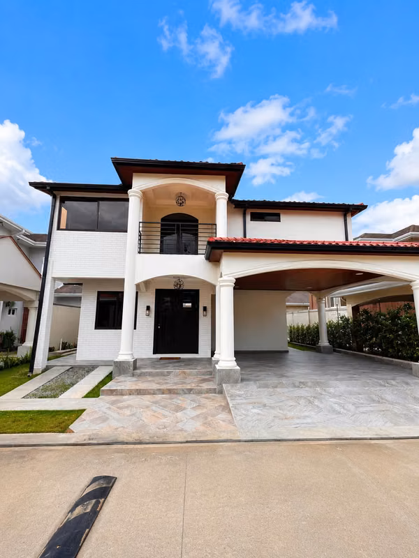 SE VENDE CASA RES. LOS CEDRITOS