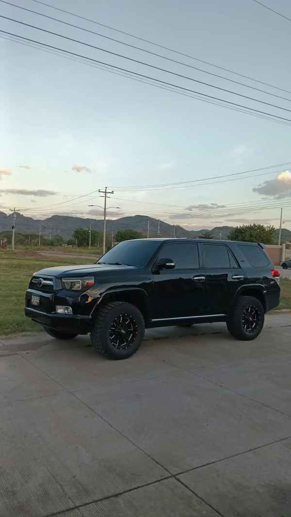  4RUNNER 2012