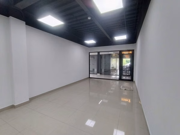 Local comercial en Plaza Valencia - Tegucigalpa