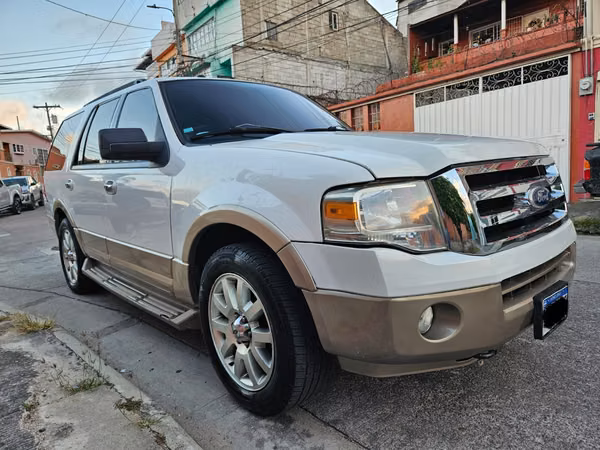 FORD EXPEDITION 2011