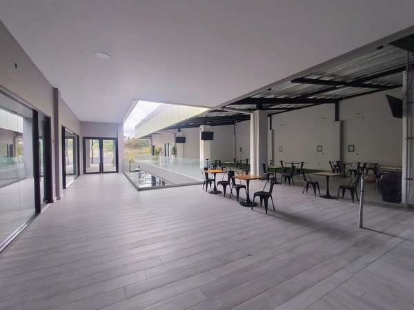 Commercial areas for rent in a gastronomic area