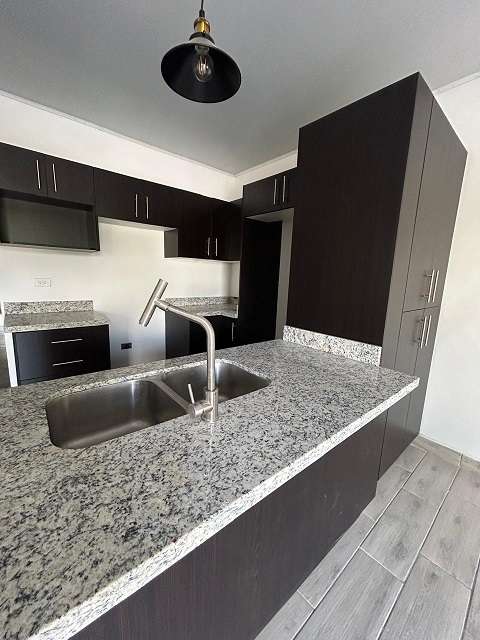 MODERNO APARTAMENTO DE CONDOMINIO EN RENTA - BULEVARD MACKAY
