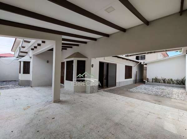 RENT A HOUSE FROM A LEVEL IN RES. WE PRAISE THEM