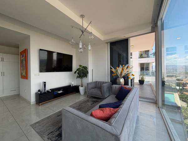 Alquiler apartamento amueblado en Torre Onix