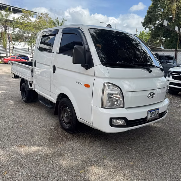 HYUNDAI H100 2023