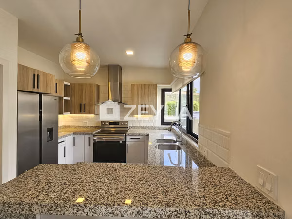 Se Alquila Townhouse Duplex Semi-Amueblado En Bellaria, SPS 