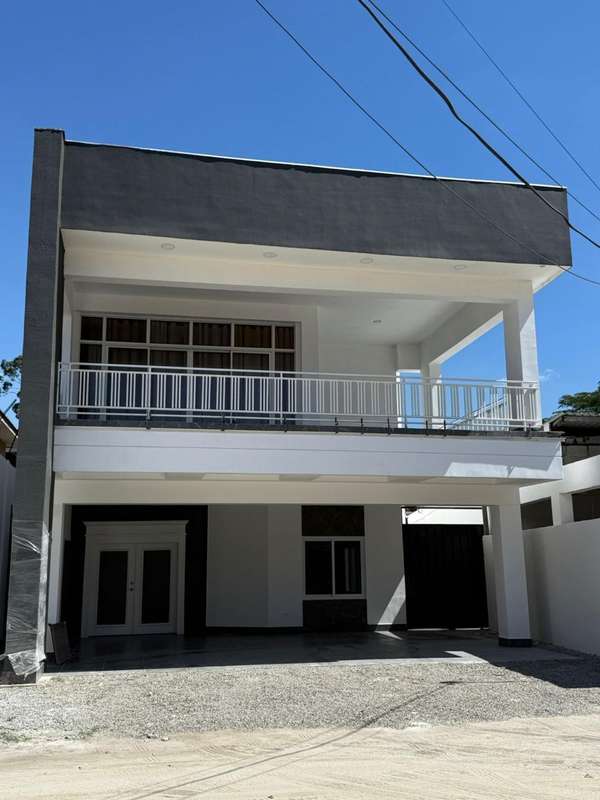 HOUSE FOR SALE AND / OR RENT - RESIDENTIAL SITRAUNAH, THE ALPES, SAN PEDRO SULA!