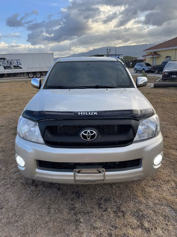 Hilux 2011 4x2 low 2.5