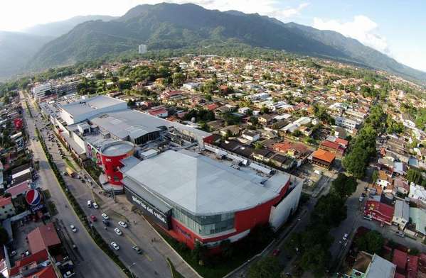 INVERSIONISTAS AND DEVELOPMENTS! Strategic Opportunity in the Jardines del Valle Sector