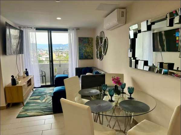 It's a good rent. Furnished Tower Cipreses