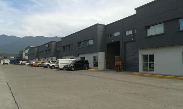 SE ALQUILA BODEGA EN COMPLEJO SAN BERNARDO