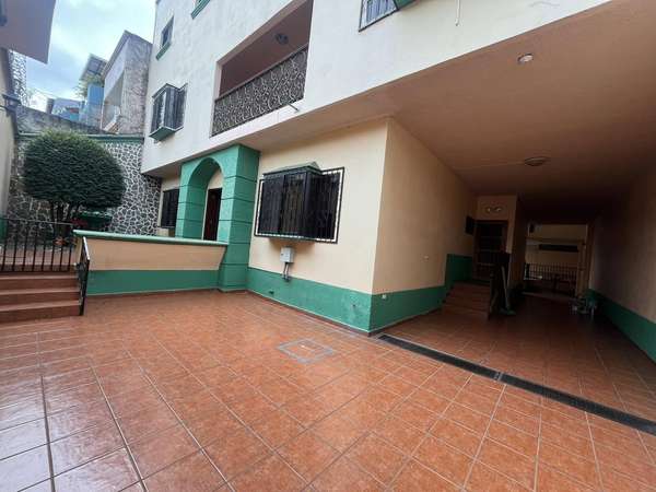 Se Renta Hermosa Casa Col. Lomas del Guijarro