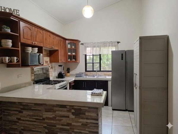 Se Vende Casa En Residencial Santa Monica, SPS