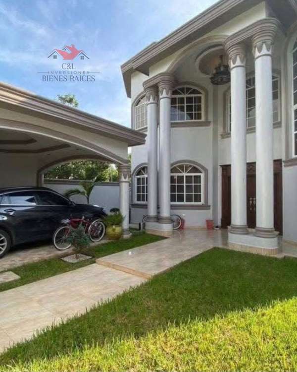  ¡SE VENDE EXCLUSIVA CASA EN RESIDENCIAL FORESTA! 