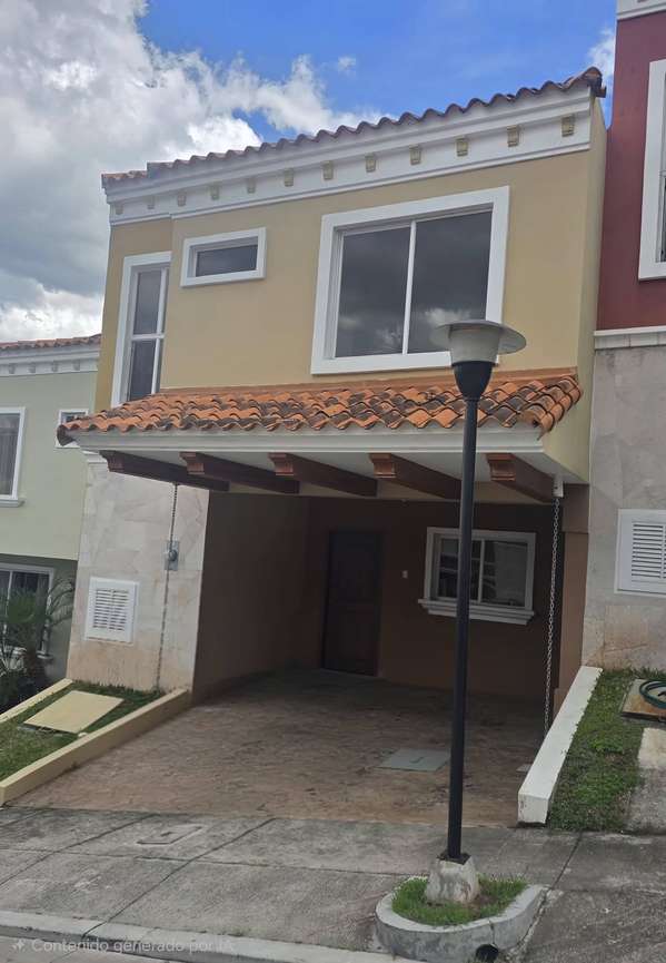 Se Renta Casa Res. El Sauce