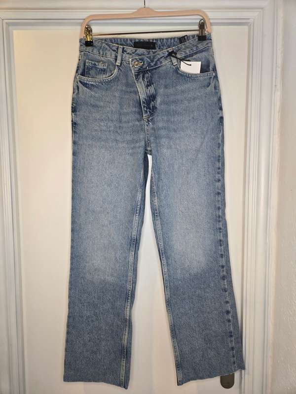 Jeans con botones cruzado 38 hasta el tobillo 