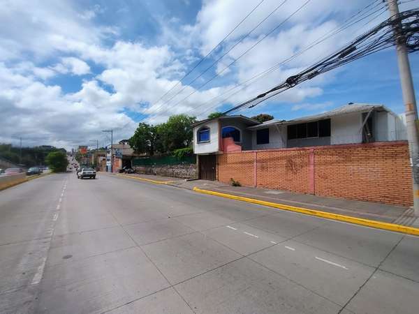 PROPIEDAD comercial en venta.