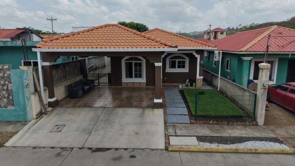 Se Vende Casa en Villas Valencia