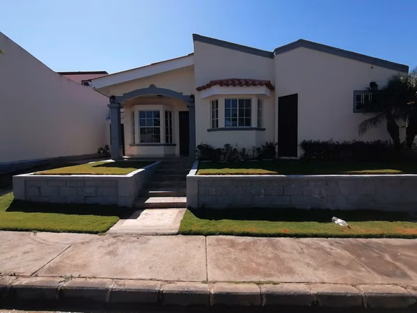 NG- En Venta Hermosa casa en El Prado - Km.16CM