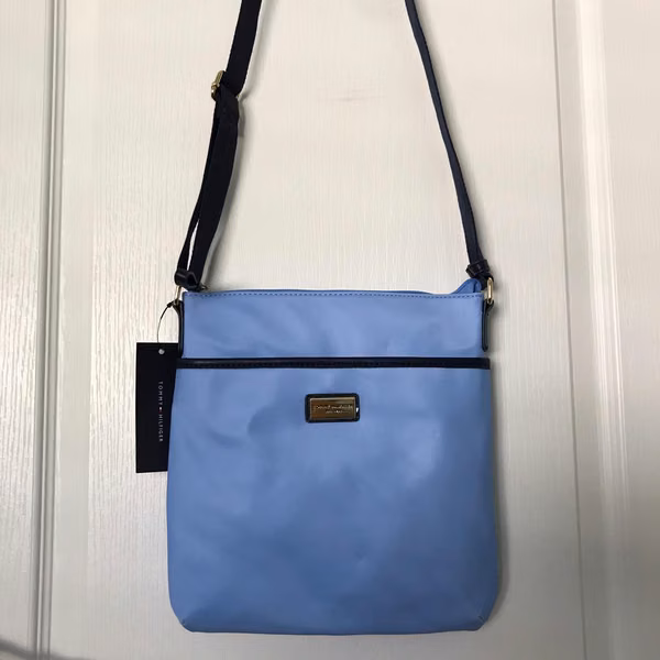 Bolsos de mujer. Nautica, Calvin klein, Ann Klein. Tommy Hilfiger