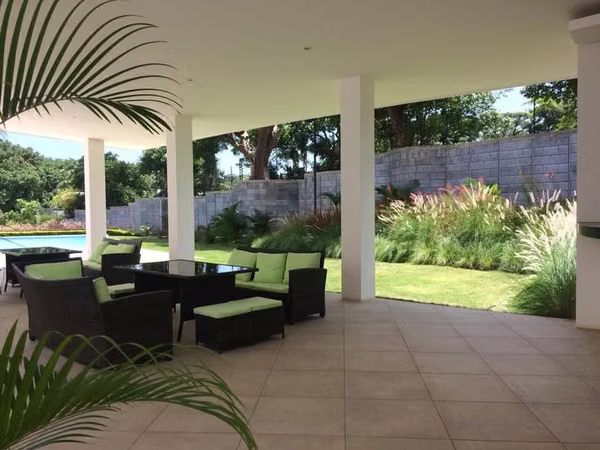 En venta preciosa casa en carretera sur nueva, en lindo condominio.
