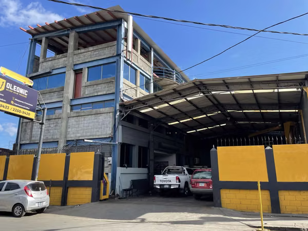 Compra la oportunidad estratégica invaluable en el corazón del Mercado Oriental 0511