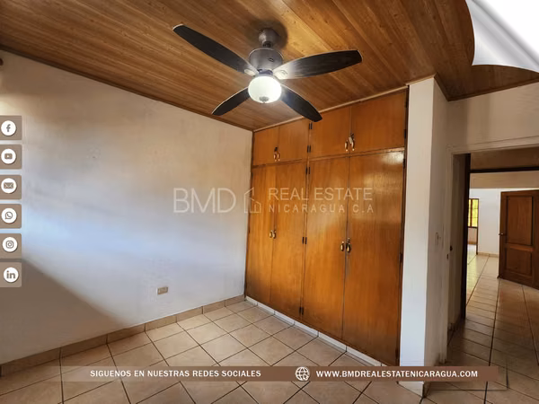 SE VENDE ALTOS DE TICOMO C. SUR DOS CASAS EN UN MISMO TERRENO CON PANELES SOLARES 0309