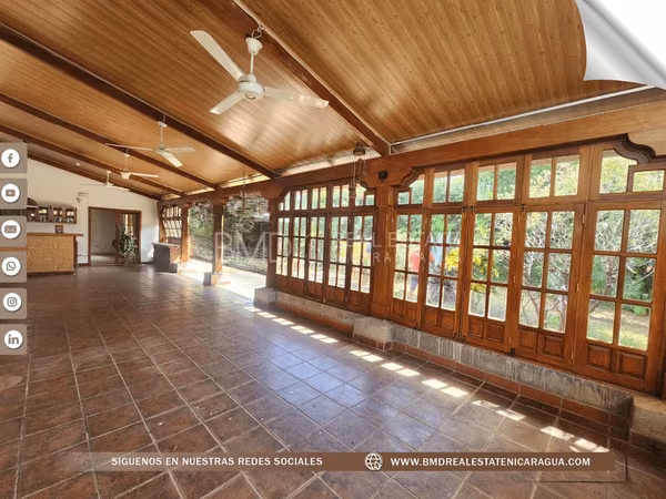 SE VENDE ALTOS DE TICOMO C. SUR DOS CASAS EN UN MISMO TERRENO CON PANELES SOLARES 0309