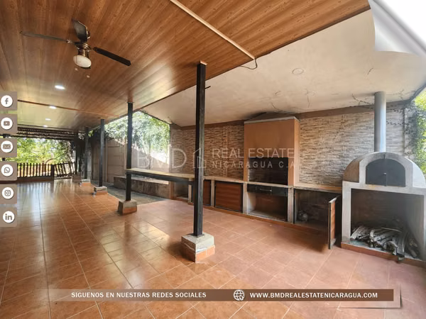 SE VENDE ALTOS DE TICOMO C. SUR DOS CASAS EN UN MISMO TERRENO CON PANELES SOLARES 0309