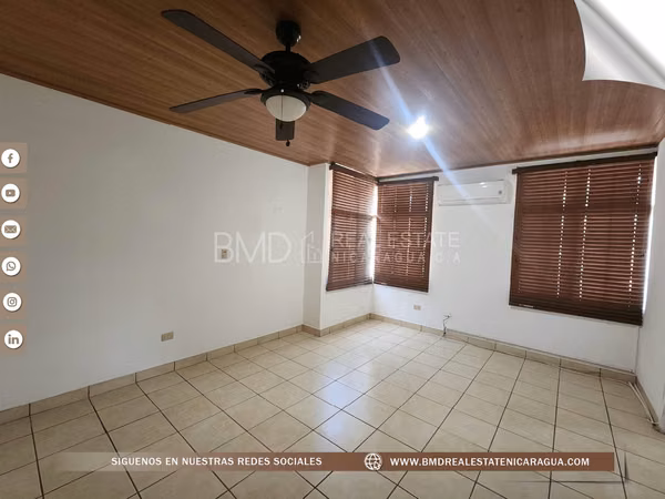 SE VENDE ALTOS DE TICOMO C. SUR DOS CASAS EN UN MISMO TERRENO CON PANELES SOLARES 0309