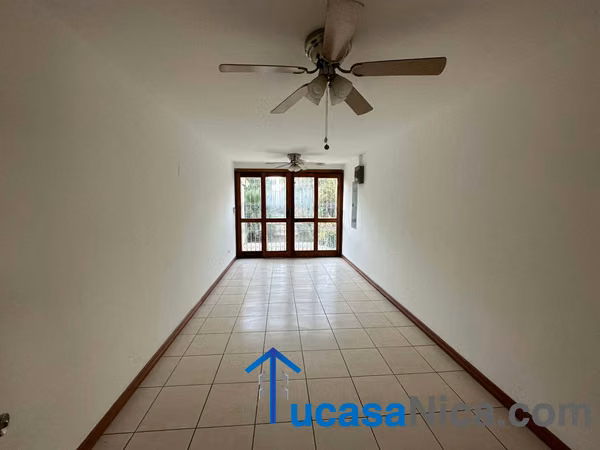 Casa de 4 habitaciones con sus baños + piscina propia