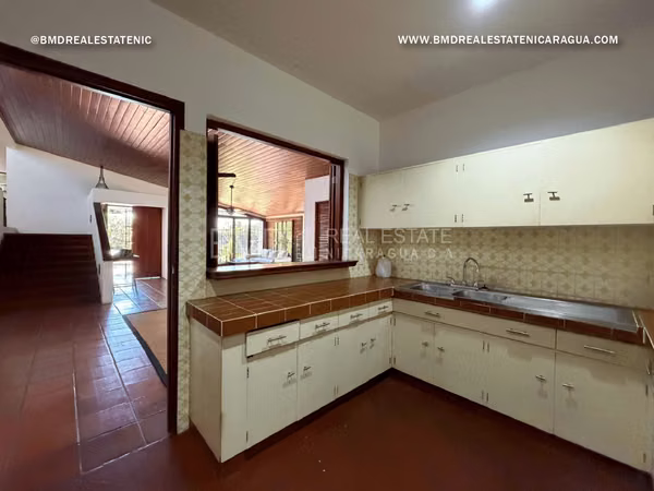 Descubre esta exclusiva residencia ubicada en el km 12.5 de Carretera Sur 0511