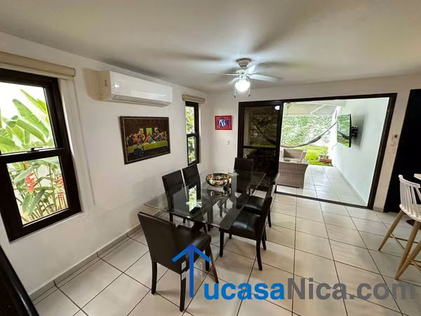 full muebles casa en condominio con piscina comunal