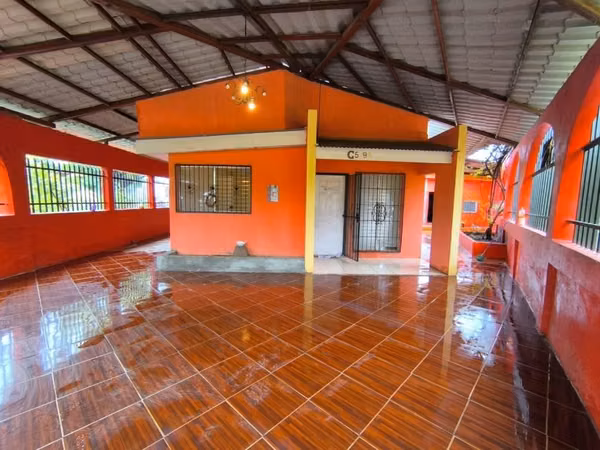 Hermosa casa en venta en Residencial Valle de Santa Rosa