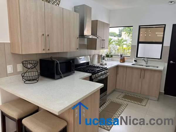 Renta Moderna Casa Con o sin Muebles