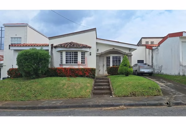FP: Casa en Venta en Residencial El Prado US$ 110,000
