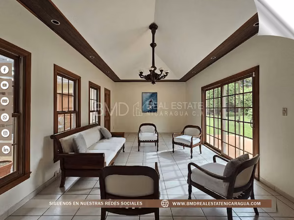 For sale two properties with excellent finishes in Carretera Sur RDE