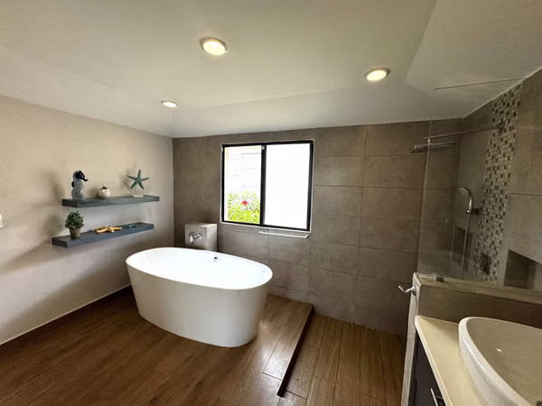 Venta de Casa en el Km 12.5 de la Carretera Sur en Serranías Terreno 4,360 v2