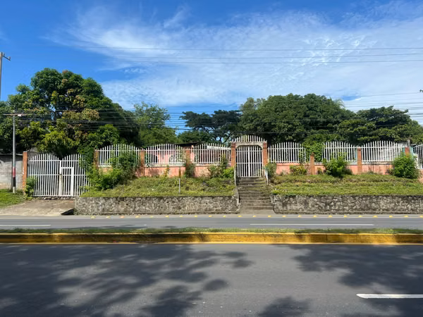 SE VENDE PROPIEDAD UBICADA SOBRE CARRETERA A MATEARE