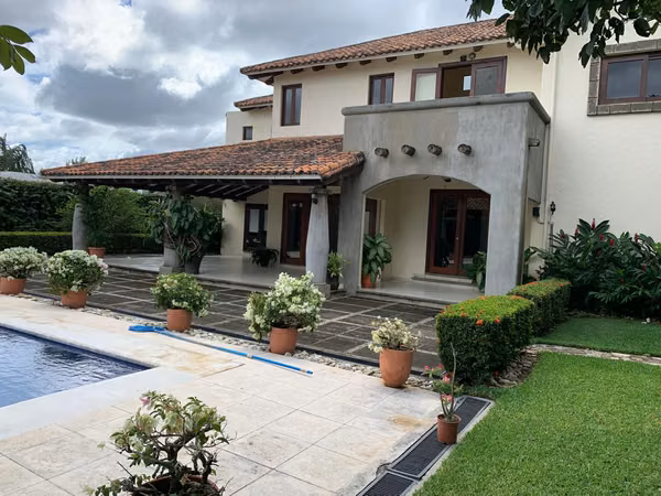 Hermosa casa en venta en Santo Domingo.