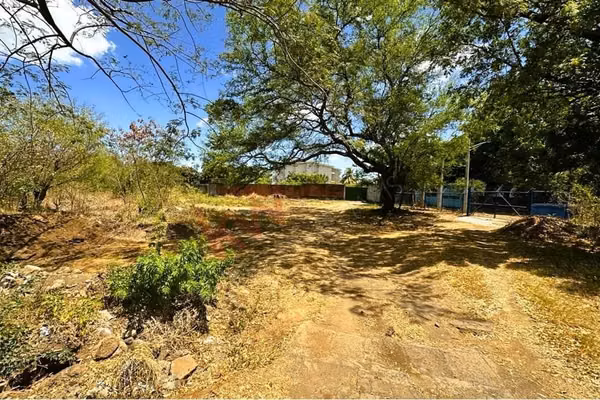 AM-Se Vende Terreno Frente al Estadio de Béisbol