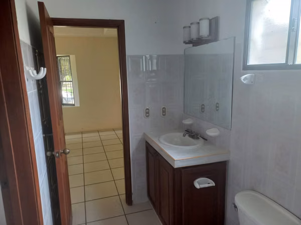 CARRETERA MASAYA KM 12. SE VENDE CASA RESIDENCIAL PRIVADO.