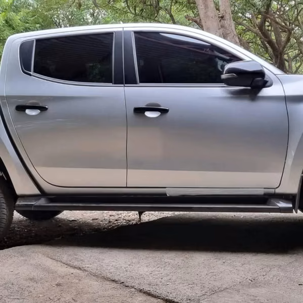 Camioneta de tina 4x4