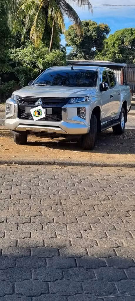 Camioneta de tina 4x4