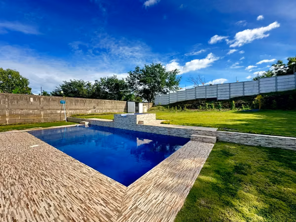  ¡Casa bellísima con finos acabados! 