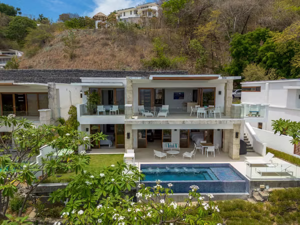 Casa Bahía 5 La Joya – Oceanfront Luxury Living Minutes from San Juan del Sur