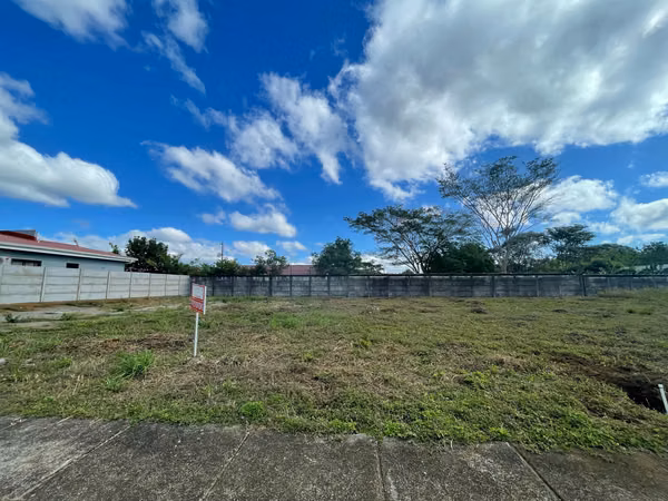 KC-Land for Sale in Residential La Rosaleda - Masaya Road
